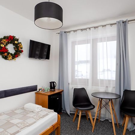 Villa 84 & Apartments Jacuzzi & Sauna Zakopane Extérieur photo